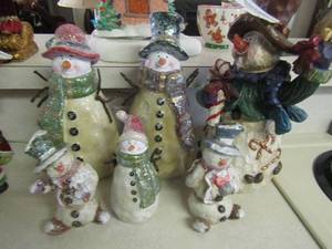 lot 175 image: various lot of snowman 5 are glass1 wooden