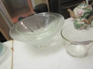 lot 197 image: 2 large serving bowlssalad bowls
