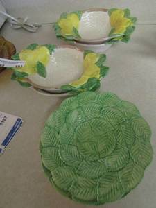 lot 193 image: FF green leaf design bowls and saucers 8 pieces total