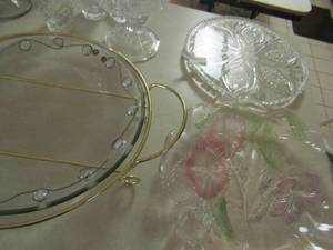 lot 187 image: 3 clear glass serving platters 1 with gold stand