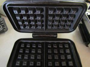 lot 192 image: premiere Belgian waffle maker