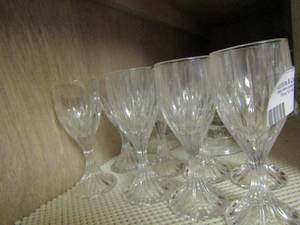 lot 160 image: Small single shot crystal glasses qty 10