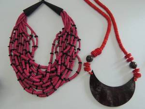 lot 529 image: purple and black wood bead red and brown necklace