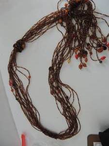 lot 556 image: necklace
