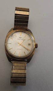 lot 526 image: MENs WALTHAM WATCH