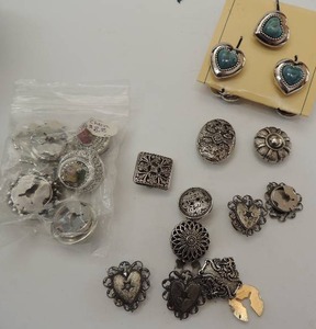 lot 581 image: button covers- turquiose ,stones, silver