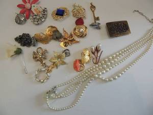 lot 553 image: broaches , earrings drops faux pearls gold buckle lapel pins