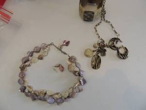 lot 596 image: Lucite bracelet earrings set orchid lavender necklace and earring set