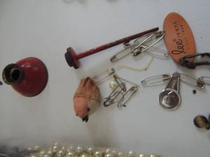 lot 533 image: this and that bird safety pens