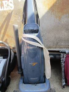 lot 35 image: Kenmore progressive direct drive used vacuum, unknown working condition