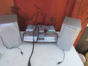 lot 38 image: Emerson CD player comes with 2 speakers, unknown working condition