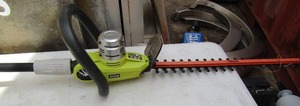 lot 146 image: Ryobi battery operated hedge trimmer