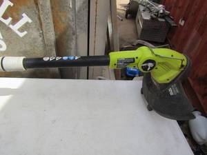 lot 147 image: Ryobi battery operated weed eater, battery not included