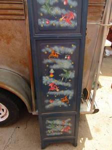 lot 148 image: 5ft  16 panels, childrens room divider, each panel is 16 wide qty 3