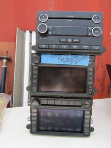 lot 162 image: Ford stereo for truck or car unknown working condition qty 3