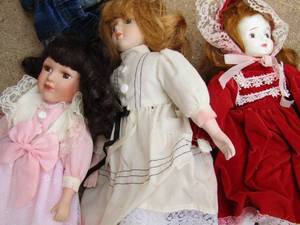 lot 163 image: Porcelain face dolls with hats and dresses, qty 5 all in good condition