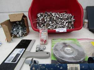 lot 171 image: Large lot of various size sockets, flex clamps, 6 crimped wire wheel brush, cocking gun and more