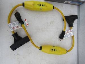 lot 173 image: 2 heavy duty yellow plug cords