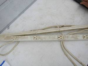 lot 191 image: 2 white plug strips, 6 per strip qty 2