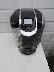 lot 195 image: Keurig single cup coffee maker, used condition