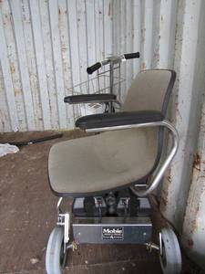 lot 204 image: Vintage Everest and Jennings mobility scooter with metal basket on front, UNKNOWN WORKING CONDITION