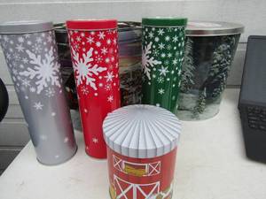 lot 207 image: Lot of tin cans small and large