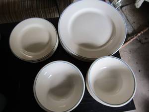 lot 227 image: set of white dishes no name, 6 bowls, 4 saucers, 4 dinner plates