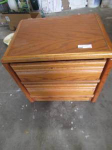 lot 254 image: 23x24x16 Blackhawk furniture 2 draw wooden nightstand