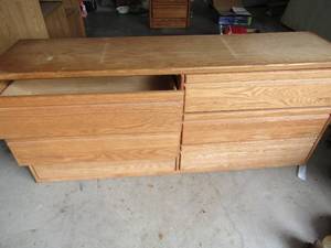 lot 255 image: 27x63x19 wooden 6 draw dresser