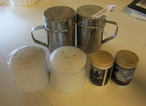lot 263 image: 3 set of matching salt and pepper shakers