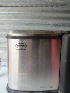 lot 280 image: Butterball electric turkey fryer used condition, all pieces come with item