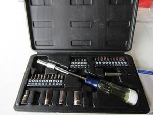 lot 310 image: Small craftsman tool kit