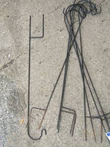 lot 354 image: 8 small Sheppard hooks great for hanging plants
