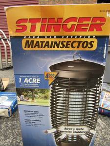 lot 374 image: Stinger matainsectos bug zapper NIB 4,000 volts covers 1 acre