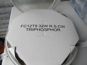 lot 375 image: LED circular light bran new never used, everything needs assembled