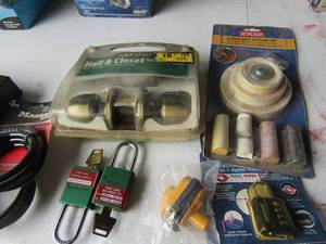 lot 386 image: Hall and closet door knob NIB, various other new locks