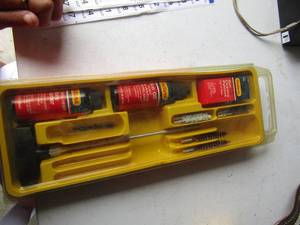 lot 28 image: Ousters pistol gun cleaning kit New