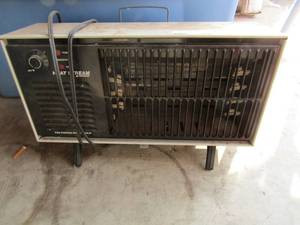 lot 402 image: Heat stream electric heater like new