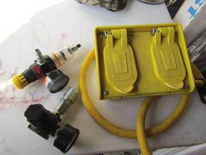 lot 404 image: Hubble portable circuit guard, 2 types of gauges
