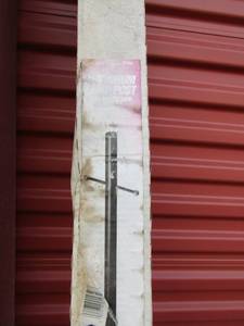 lot 411 image: Black Aluminum outdoor lamp post NIB, 80 tall  3 diameter
