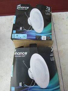 lot 422 image: Utilitech work shop light , 2 enhance vivid natural 75 watt lights in original box