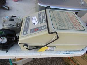 lot 445 image: select air comfort level cpr machine no plug, 202 conserver