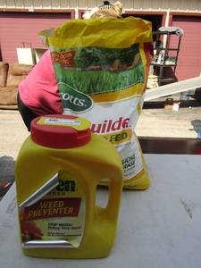 lot 40 image: WEED Preventor by green garden OPEN BAG , used bag of Scotts weed and feed
