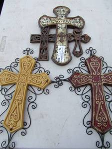 lot 42 image: 1411 cross wall art qty 2- 1210 cross wall art qty 1