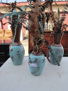 lot 43 image: Set of 3 Turquoise dcor vases one has top broken pictured qty 3-- size 16-14- 12