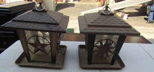 lot 11 image: Moon and Texas star dcor rustic outdoor metal bird feeder qty 2