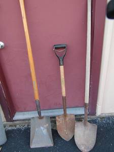 lot 69 image: 3 shovels
