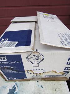 lot 79 image: Box of tork express hand towels paper products individually packed