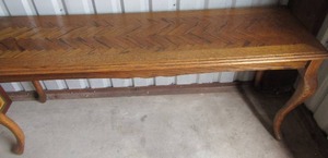 lot 134 image: SOFA Table- 266018