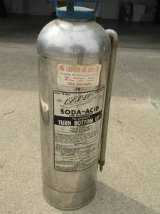lot 153 image: Rapid SODA-ACID Fire extinguisher model PR-100 A